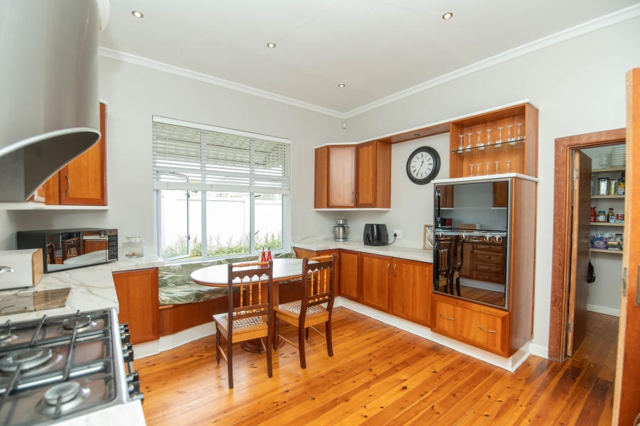 4 Bedroom Property for Sale in Summerstrand Eastern Cape